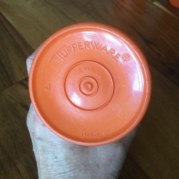 ✔️ Vintage Tupperware Orange 18 oz. Tumblers Set of 3 - Picture 3 of 4